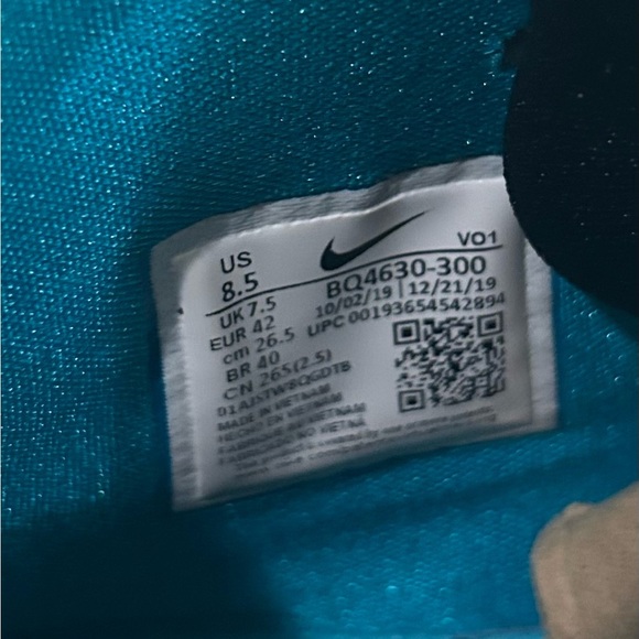 Nike Kyrie Turquoise and Orange Sneakers - Picture 4 of 14